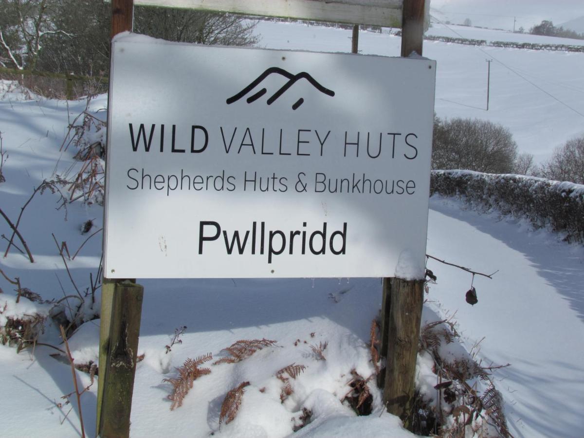 Wild Valley Bunkhouse Llanrhaeadr-ym-Mochnant Екстер'єр фото